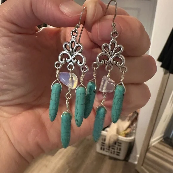 Handmade crystal dangle earrings - Picture 5 of 5